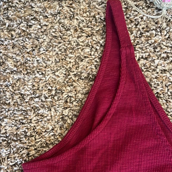 Women's Burgundy Sleeveless Top - Picture 8 of 10